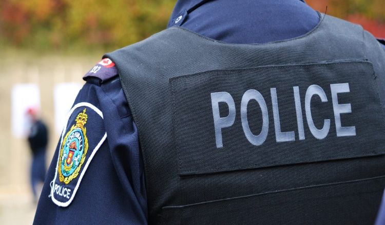 চট্টগ্রামে অস্ত্রধারীদের ধরতে মাঠে নেমেছে পুলিশ